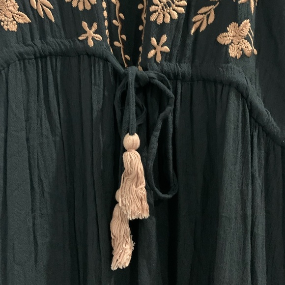 Adrift Embroidered Dress Size 10-12 - Picture 3 of 7